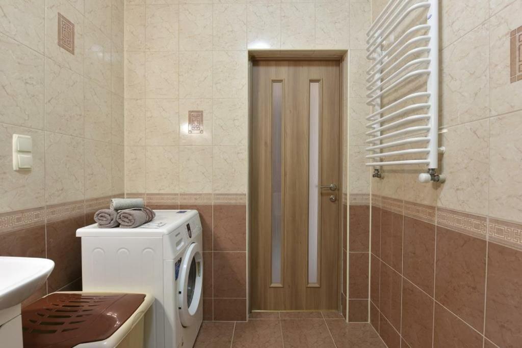 Apartment затишна красива квартира-студія в новобудові з балконом *