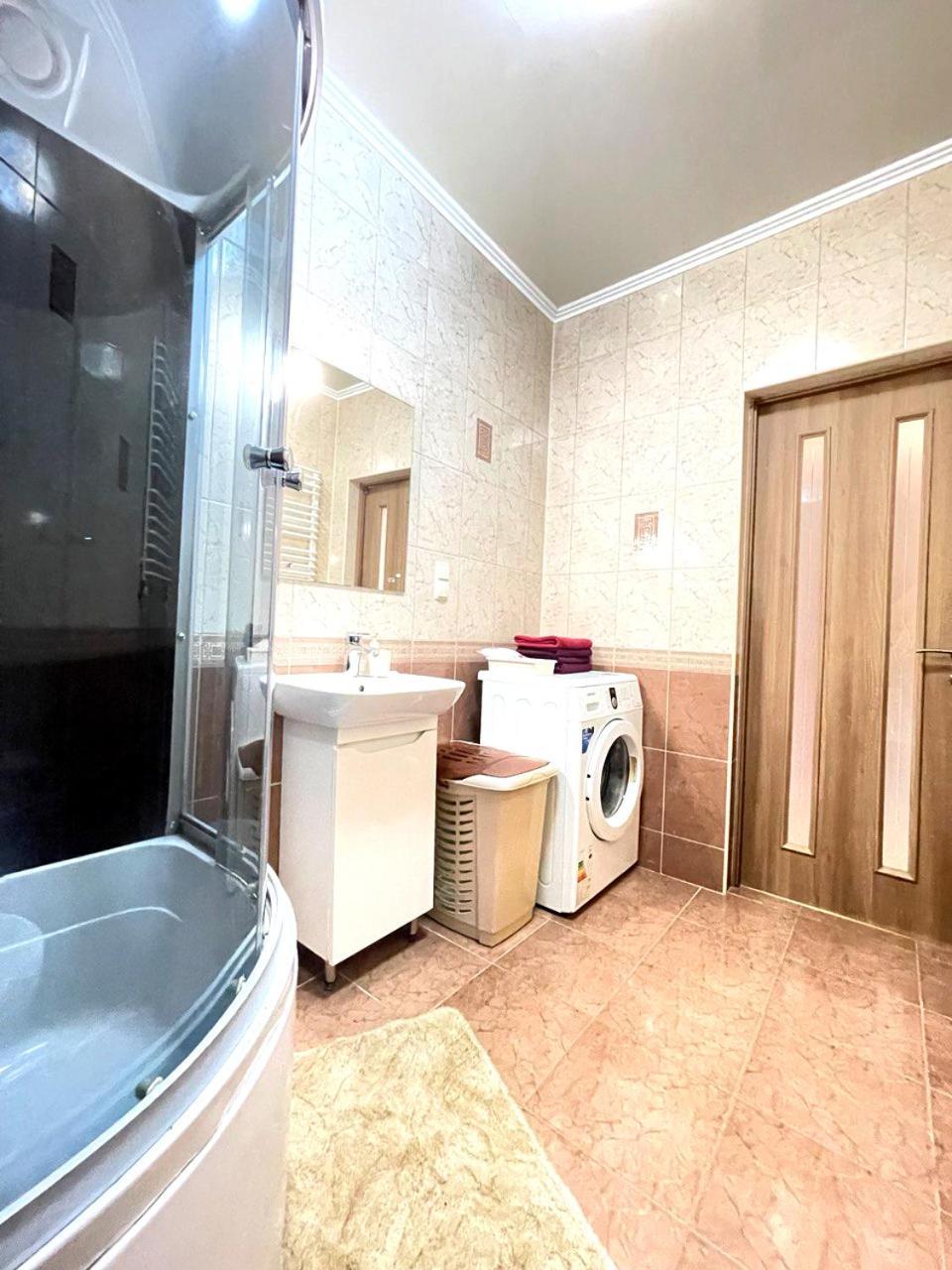 Apartment затишна красива квартира-студія в новобудові з балконом *